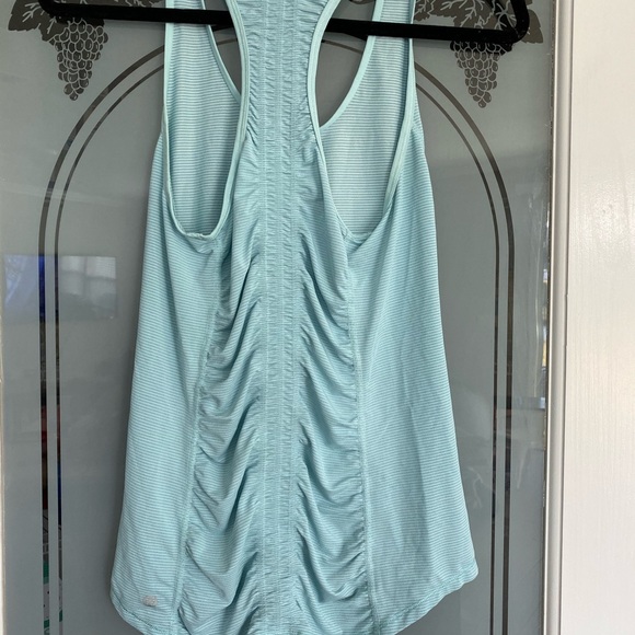 Lululemon tank - Picture 2 of 2